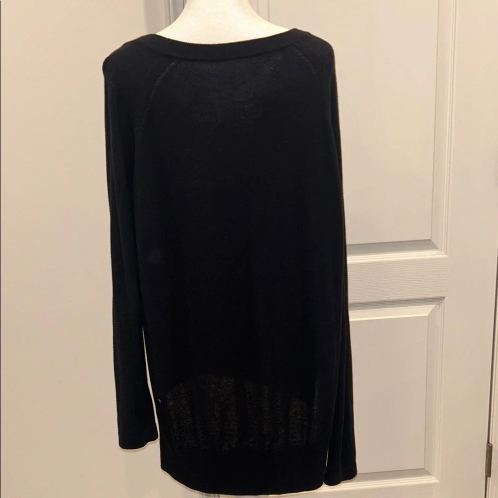 Lululemon Women’s Black Long Sleeve Sweater